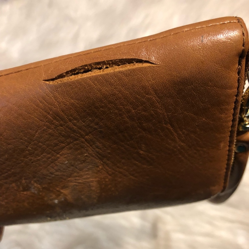 New Carmel Fossil leather clutch wallet - DAMAGED - Picture 3 of 8